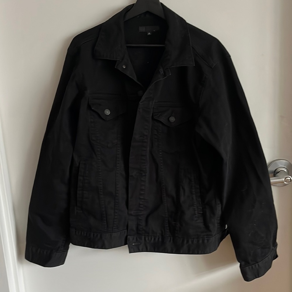 Black denim jacket Uniqlo